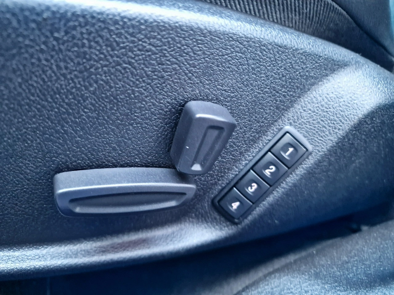 Ford Mondeo - Zdjęcie 17