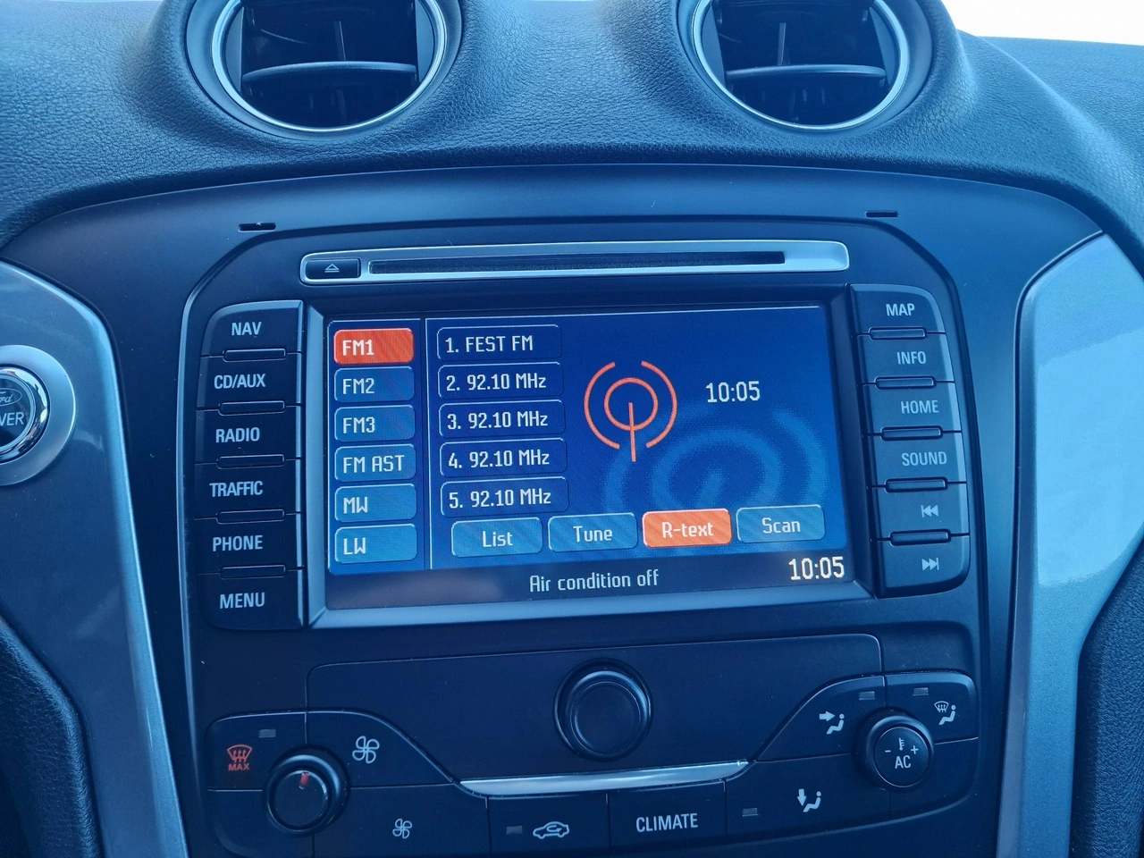 Ford Mondeo - Zdjęcie 23
