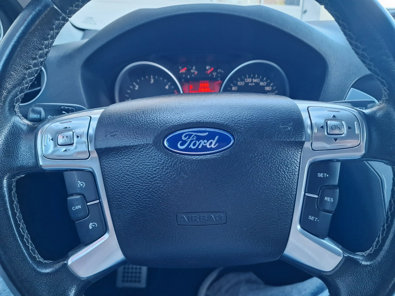 Ford Mondeo - Zdjęcie 27