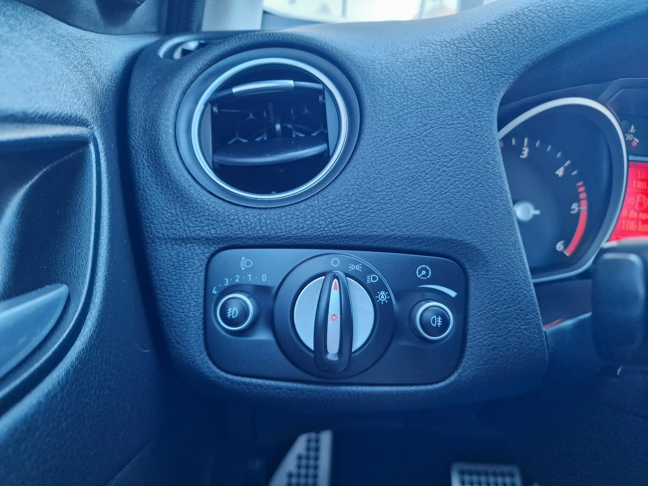 Ford Mondeo - Zdjęcie 31
