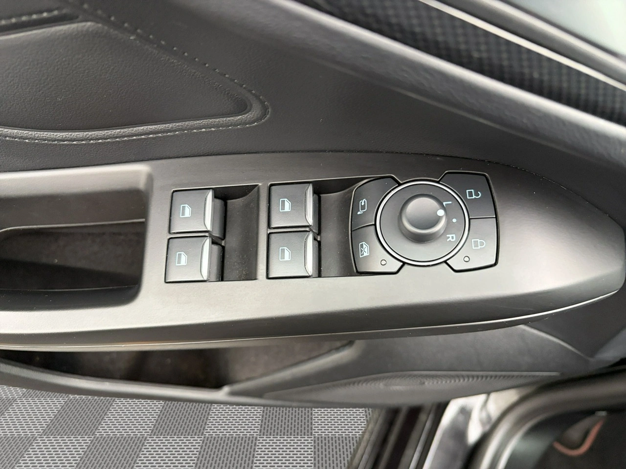 Ford Focus - Zdjęcie 10
