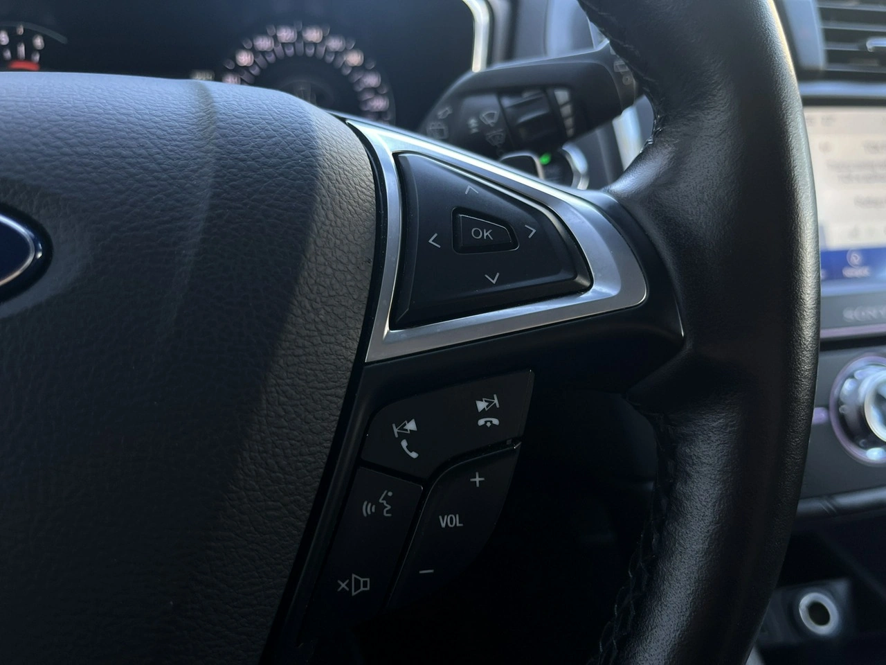 Ford Mondeo - Zdjęcie 22