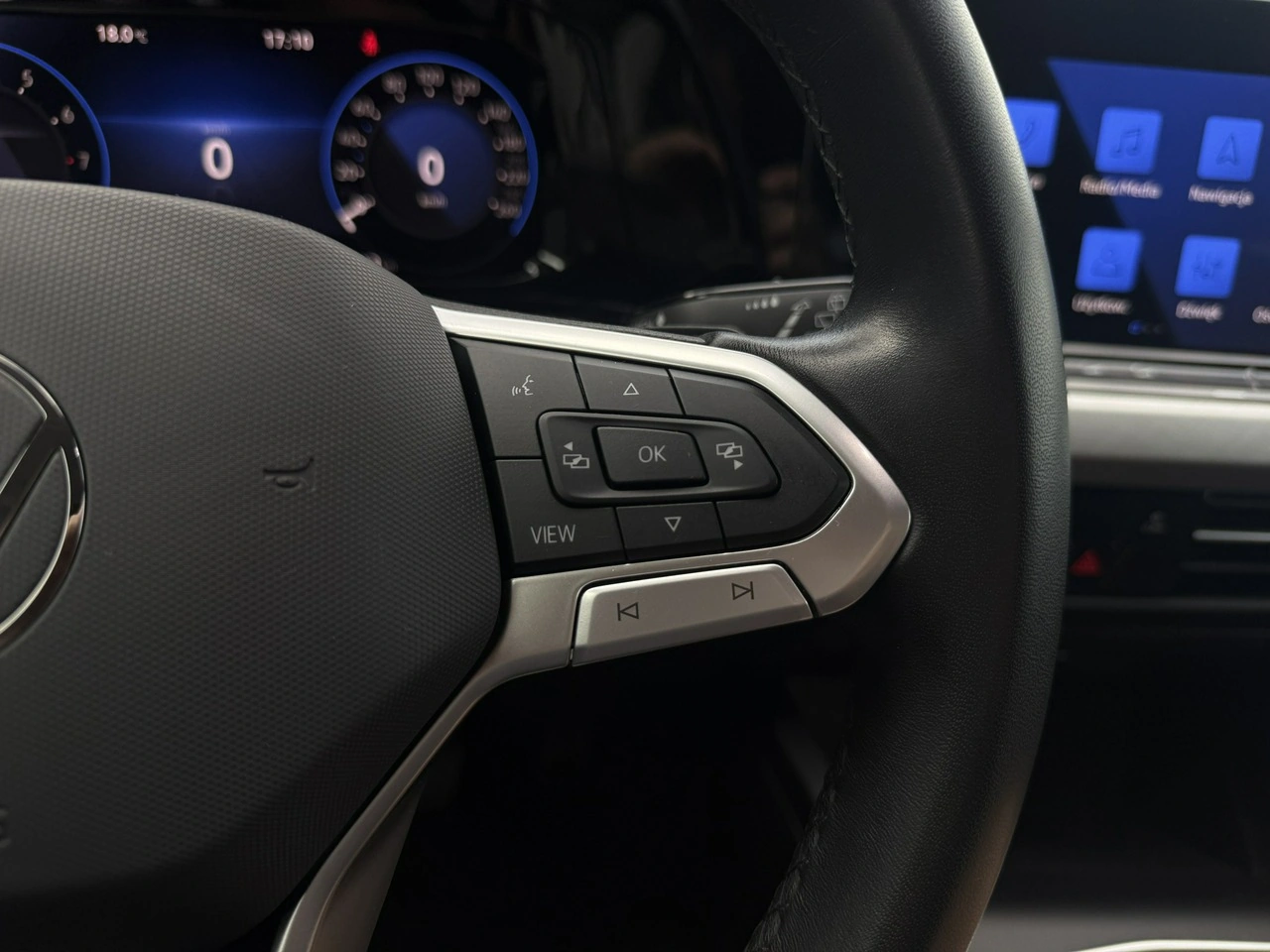 Volkswagen Golf - Zdjęcie 16