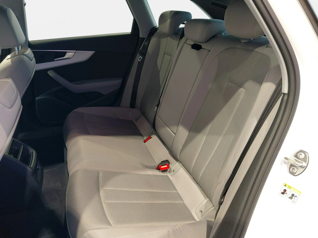 Audi A4 - Zdjęcie 14