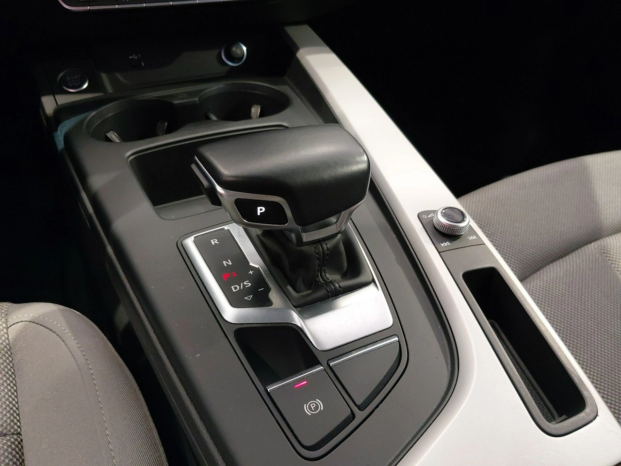 Audi A4 - Zdjęcie 35