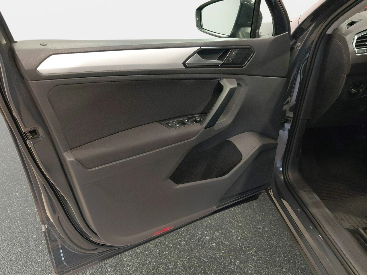 Volkswagen Tiguan - Zdjęcie 12