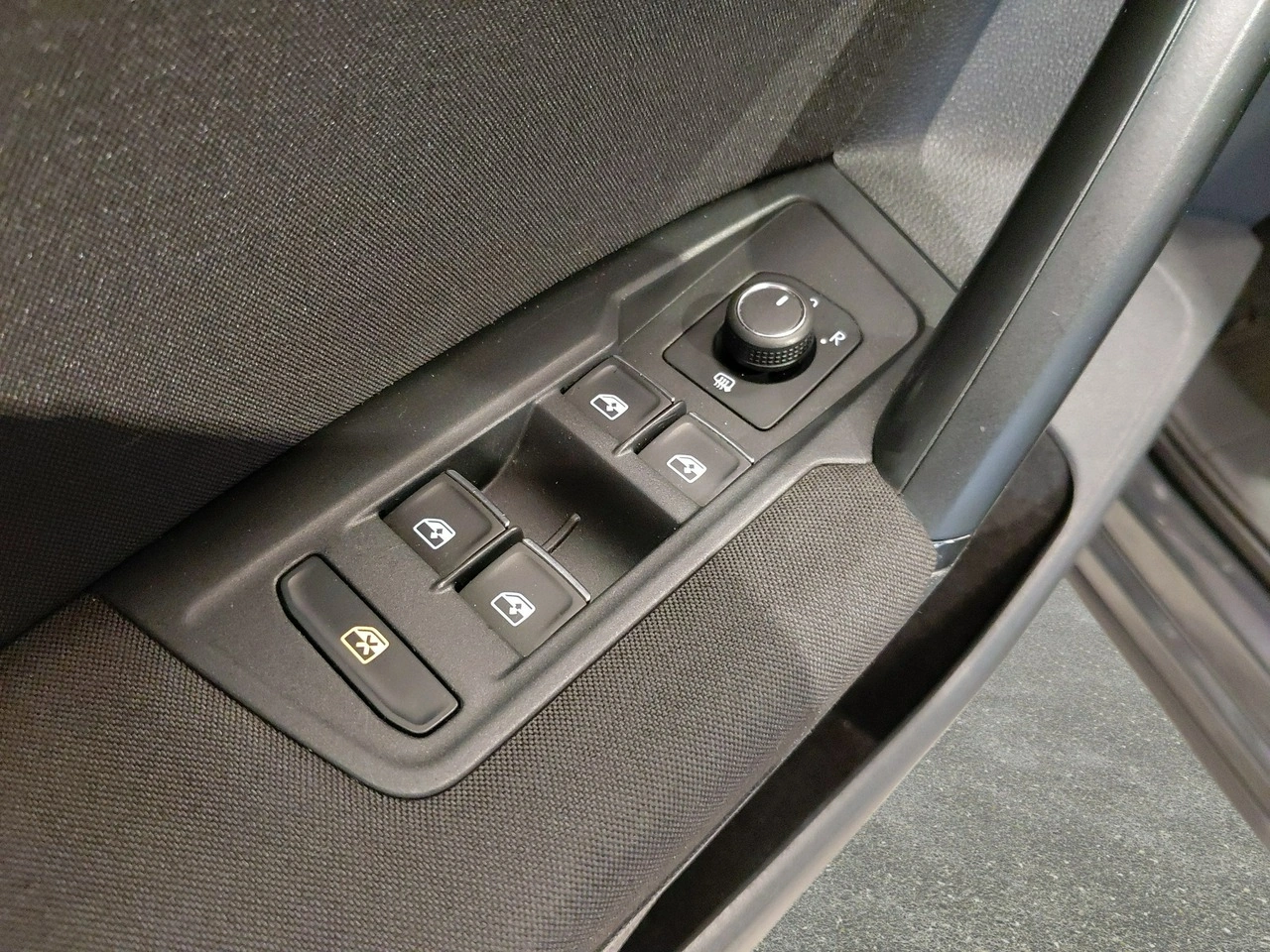 Volkswagen Tiguan - Zdjęcie 13