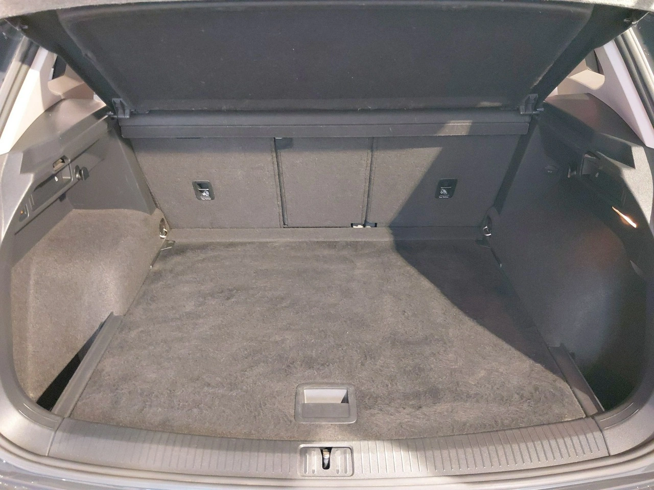 Volkswagen Tiguan - Zdjęcie 17