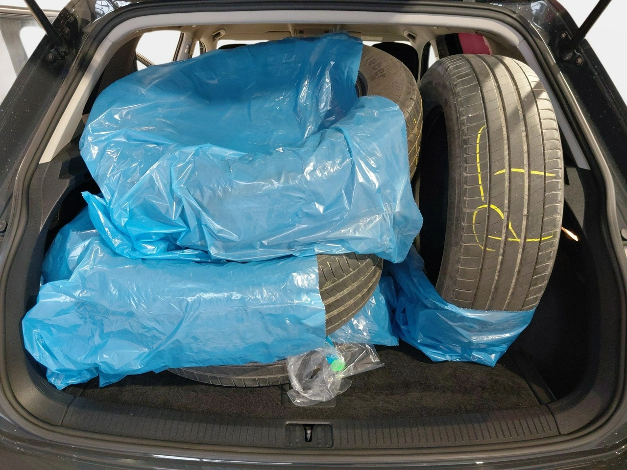 Volkswagen Tiguan - Zdjęcie 19