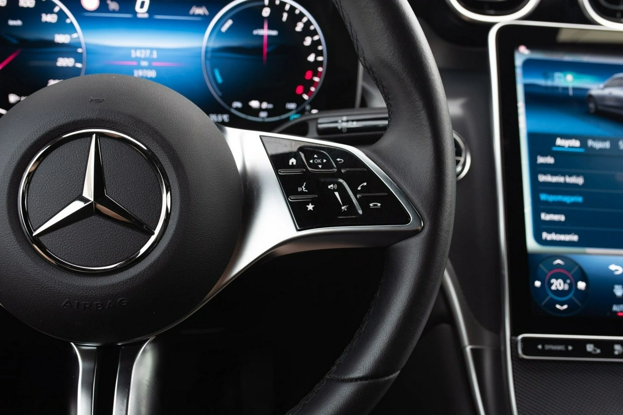 Mercedes GLC 300 - Zdjęcie 12