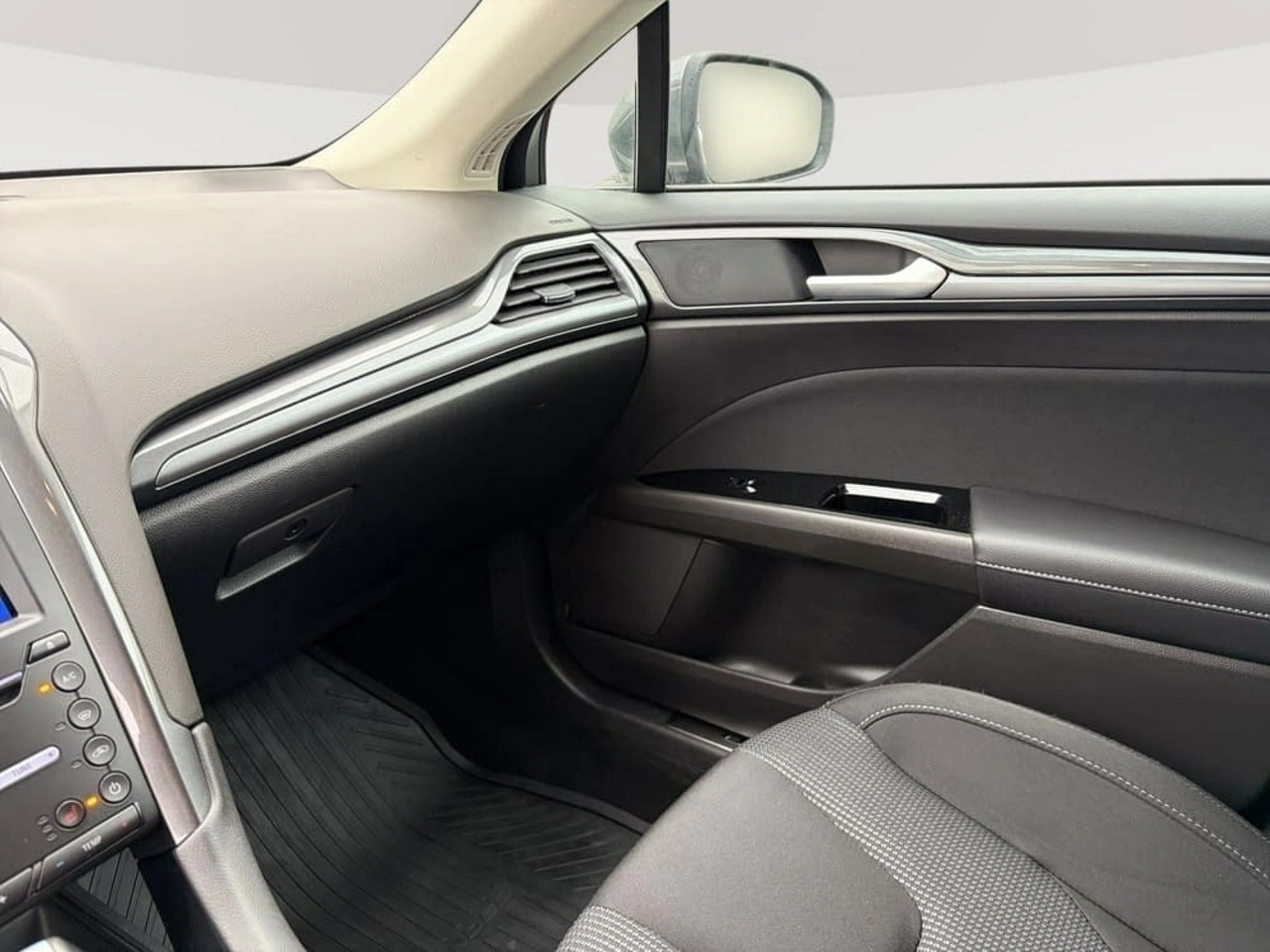 Ford Mondeo - Zdjęcie 18