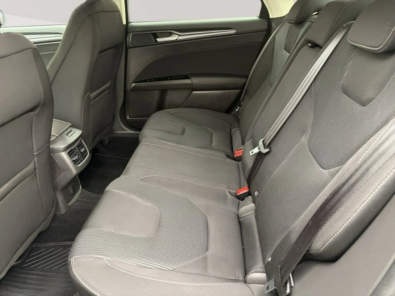 Ford Mondeo - Zdjęcie 20