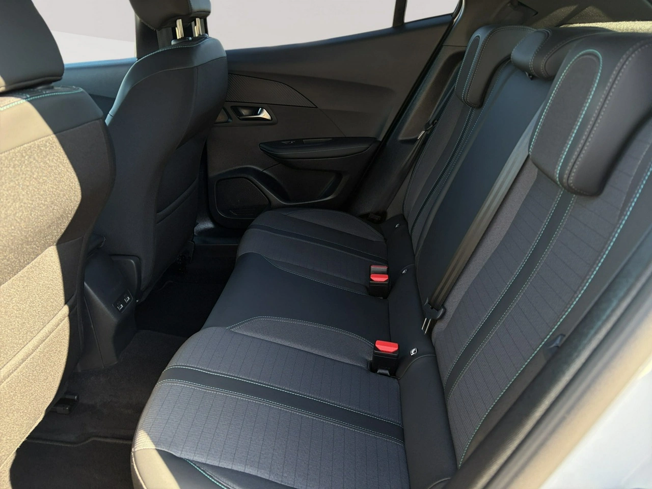 Peugeot 2008 - Zdjęcie 22