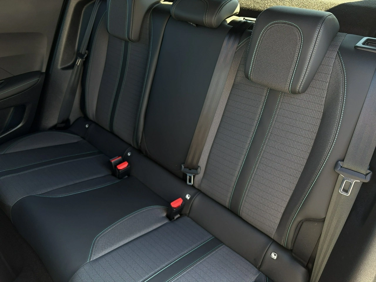 Peugeot 2008 - Zdjęcie 23