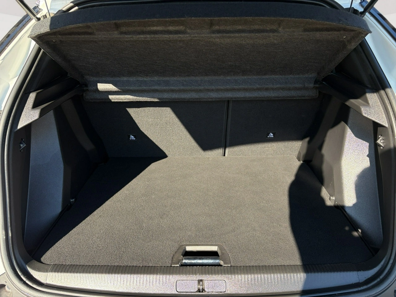 Peugeot 2008 - Zdjęcie 24
