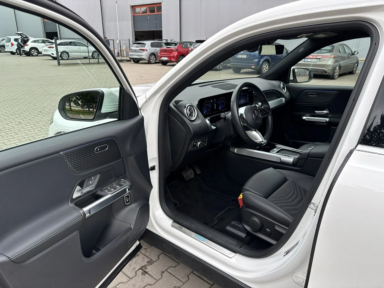Mercedes EQB - Zdjęcie 10