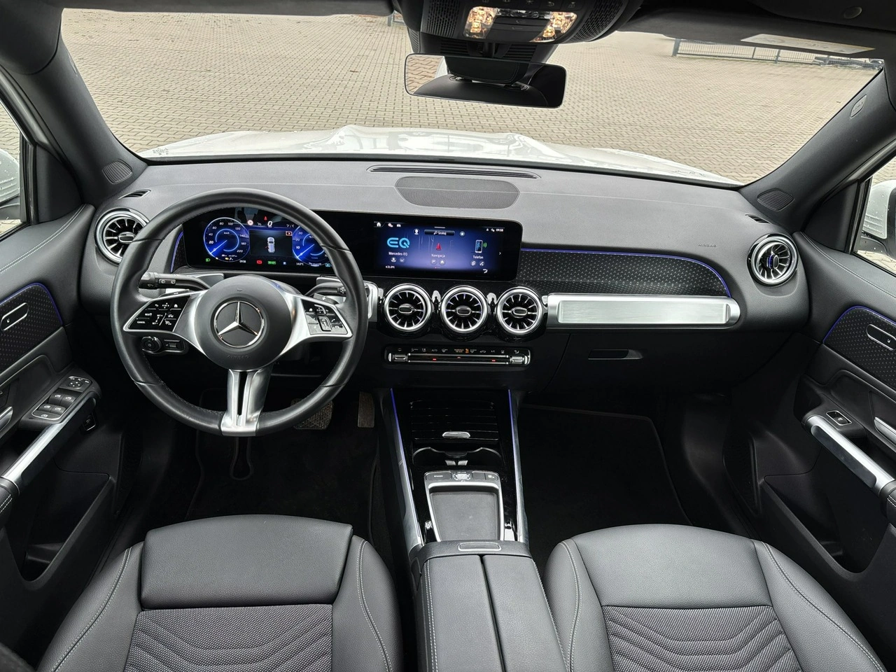 Mercedes EQB - Zdjęcie 12