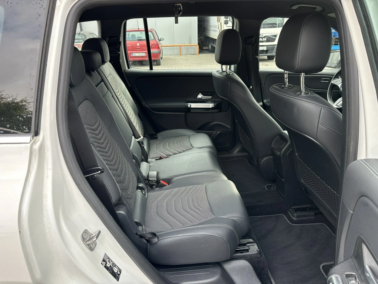 Mercedes EQB - Zdjęcie 16