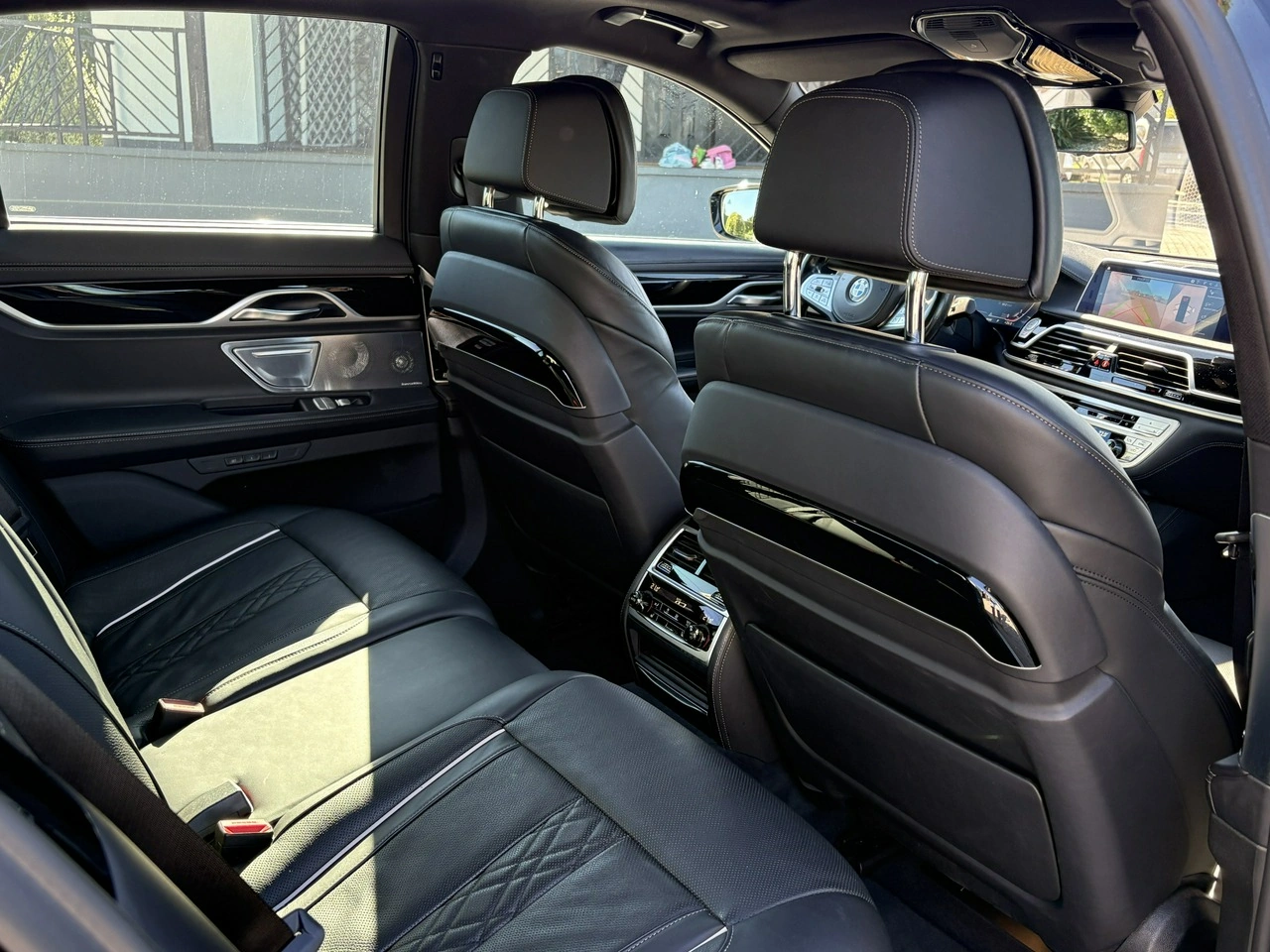 BMW 740 - Zdjęcie 11