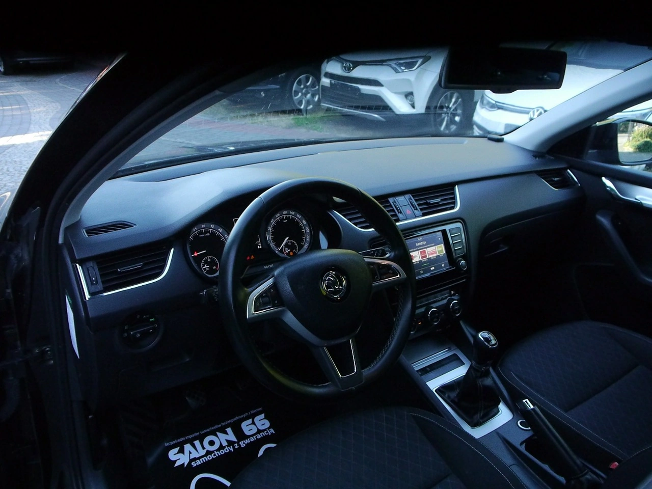 Skoda Octavia - Zdjęcie 28