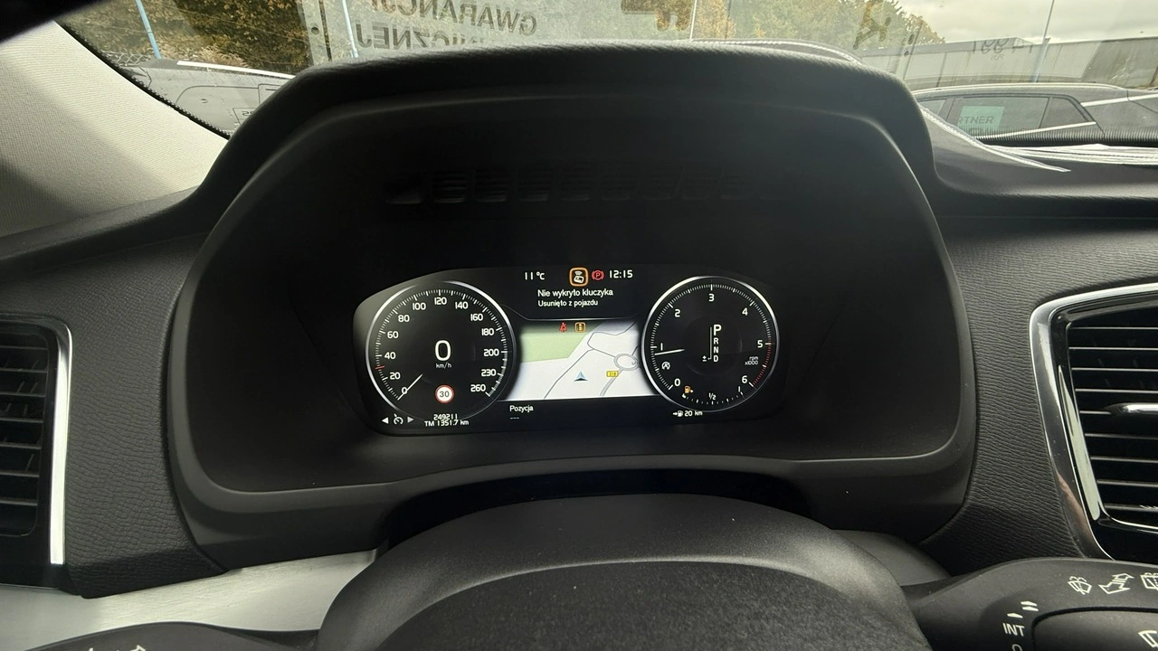 Volvo XC 90 - Zdjęcie 22