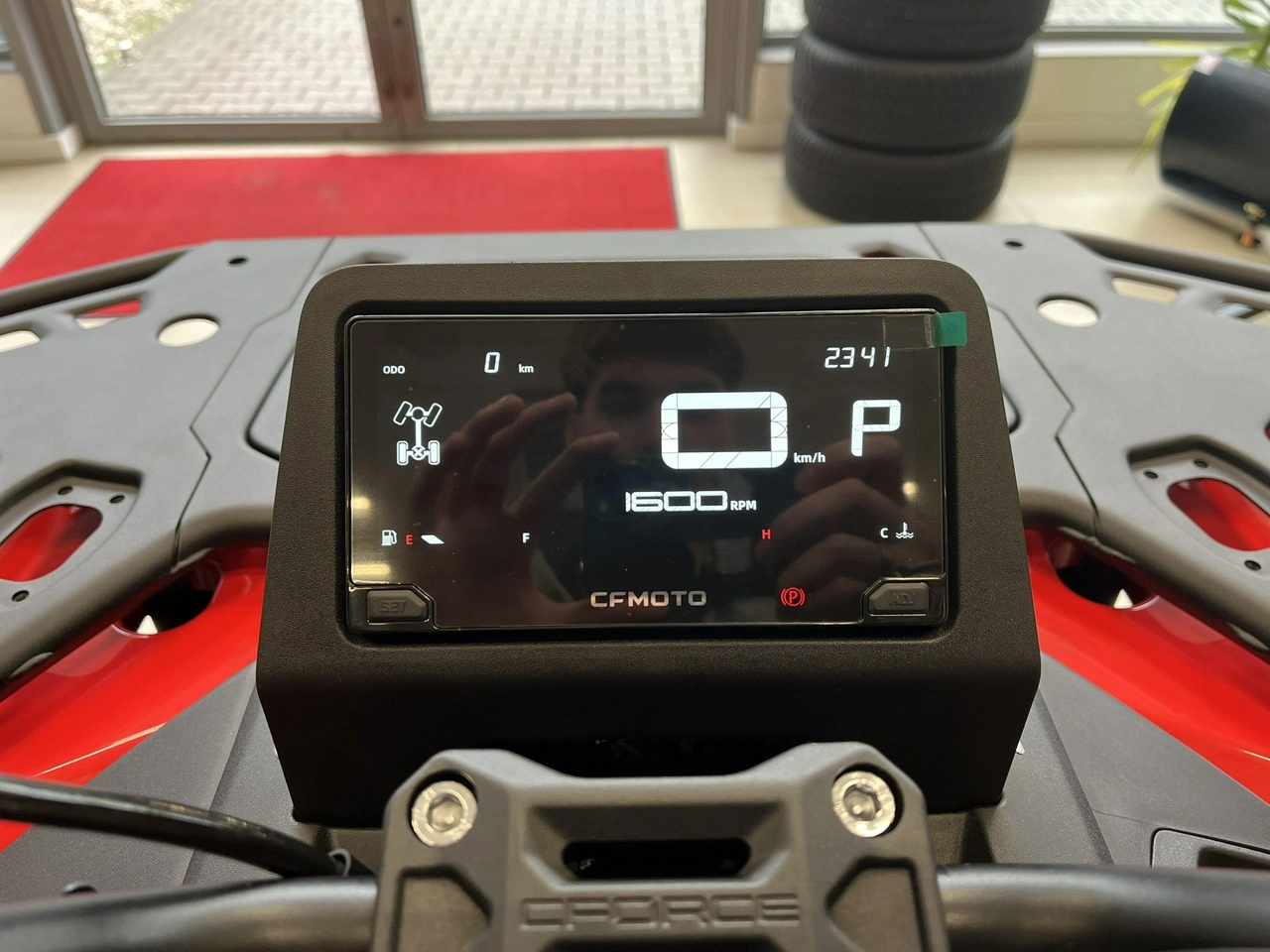CF Moto C-Force - Zdjęcie 8