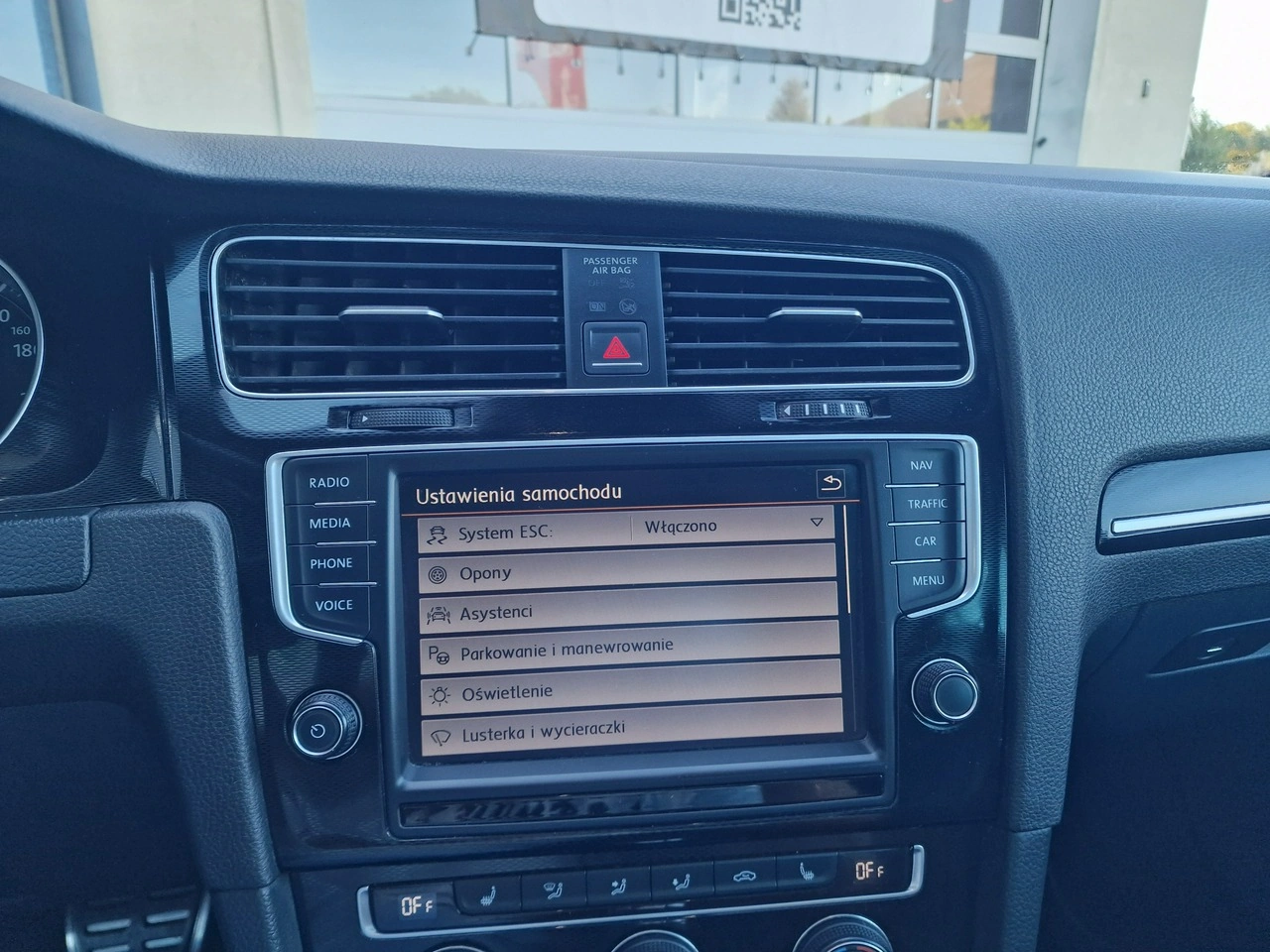 Volkswagen Golf - Zdjęcie 31