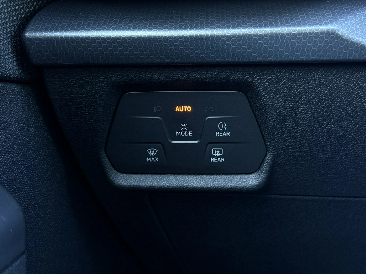 Seat Leon - Zdjęcie 29