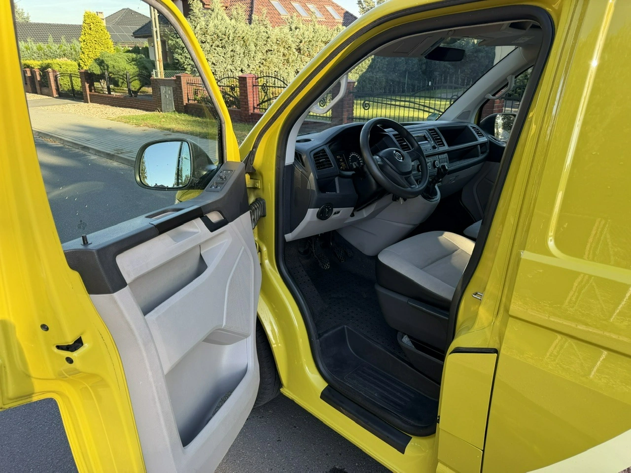 Volkswagen Transporter - Zdjęcie 16