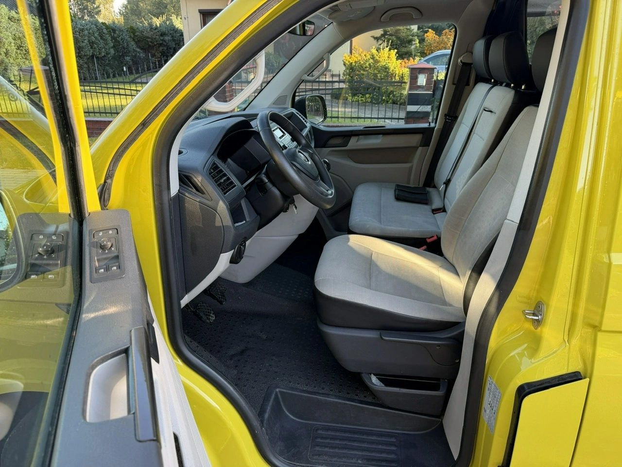Volkswagen Transporter - Zdjęcie 17