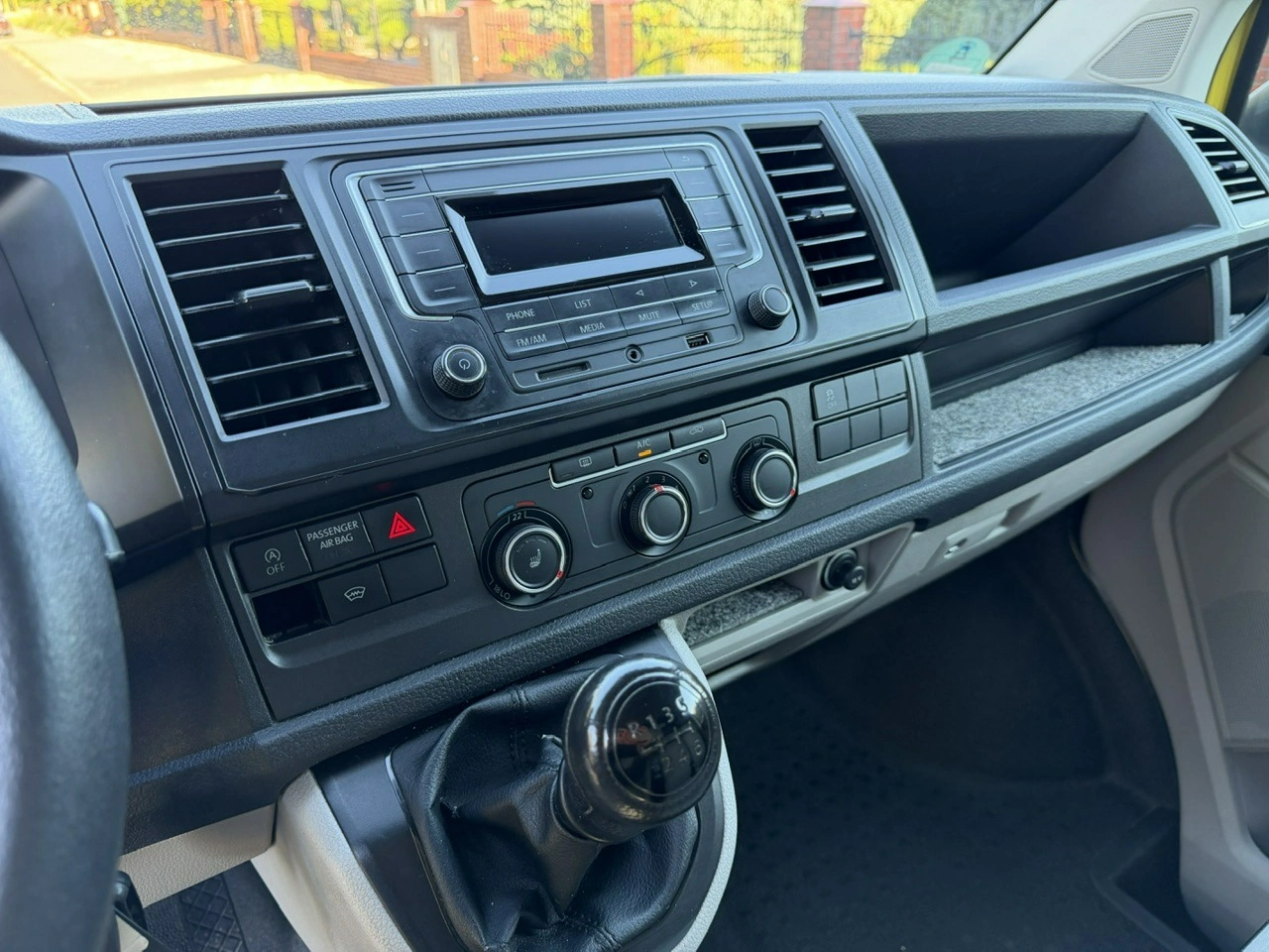 Volkswagen Transporter - Zdjęcie 22