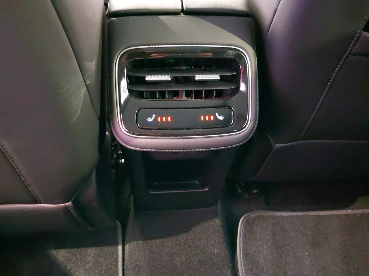 Chery Tiggo 8 - Zdjęcie 17