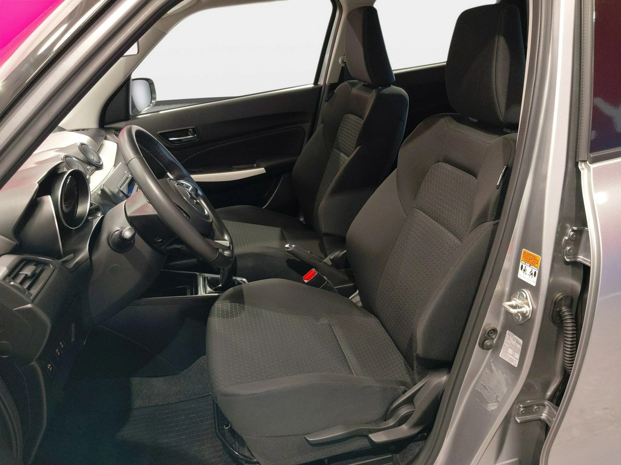 Suzuki Swift - Zdjęcie 10