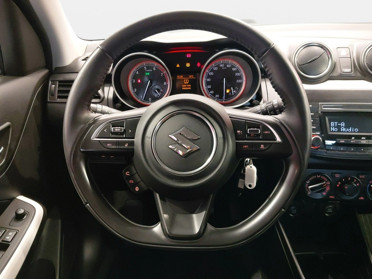 Suzuki Swift - Zdjęcie 16