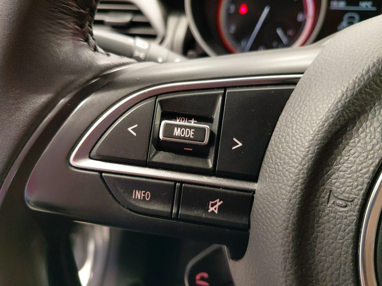 Suzuki Swift - Zdjęcie 17