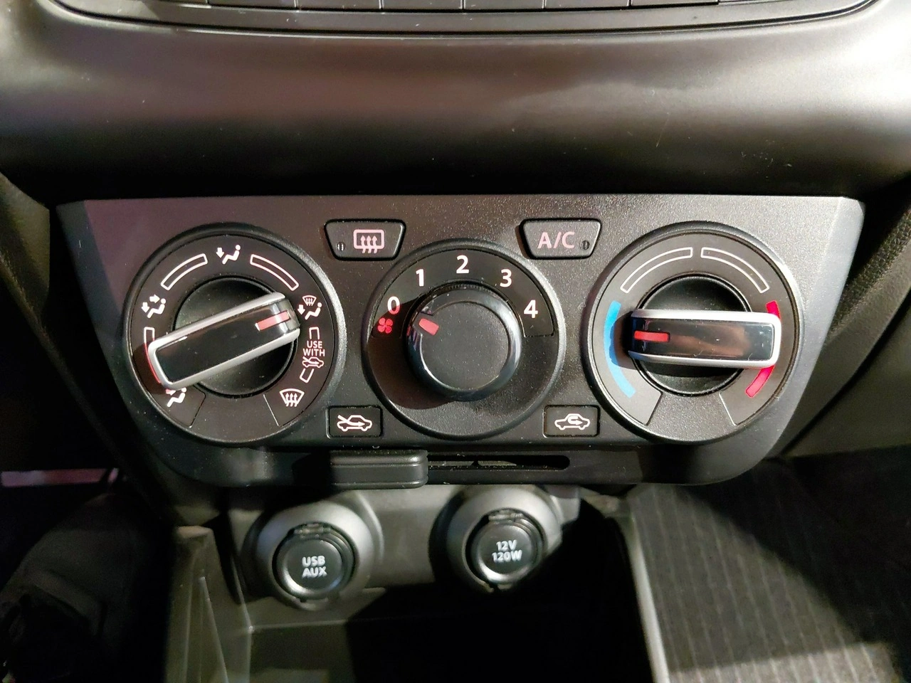 Suzuki Swift - Zdjęcie 26