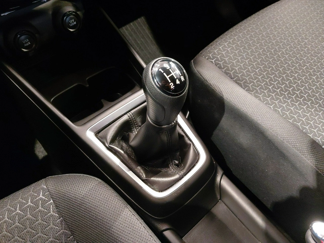 Suzuki Swift - Zdjęcie 28