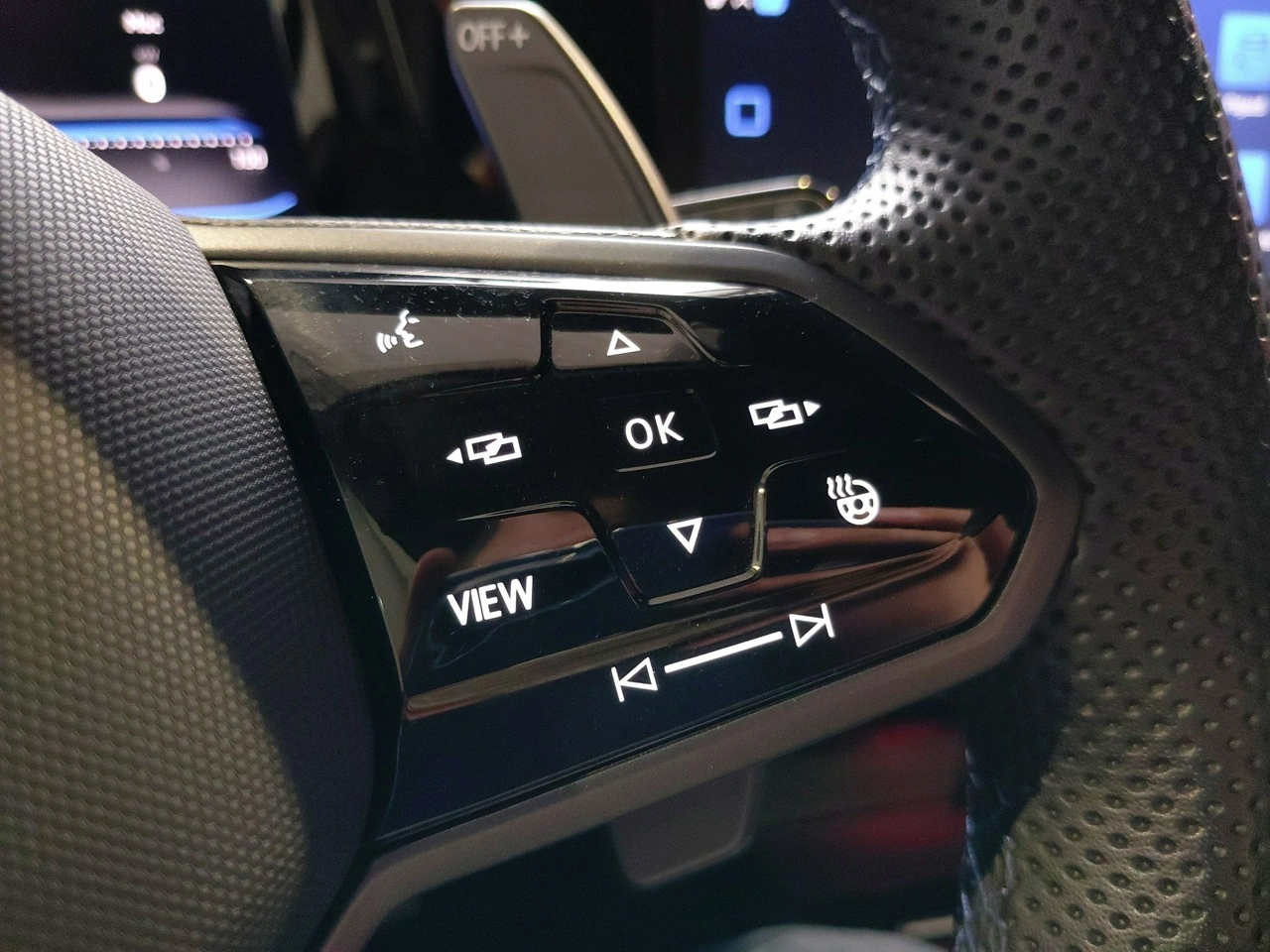 Volkswagen Golf - Zdjęcie 18