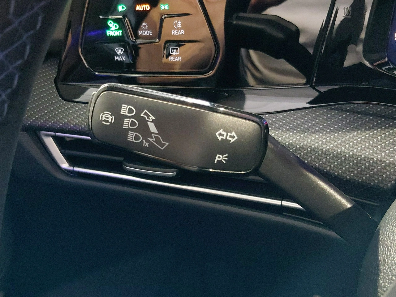Volkswagen Golf - Zdjęcie 19