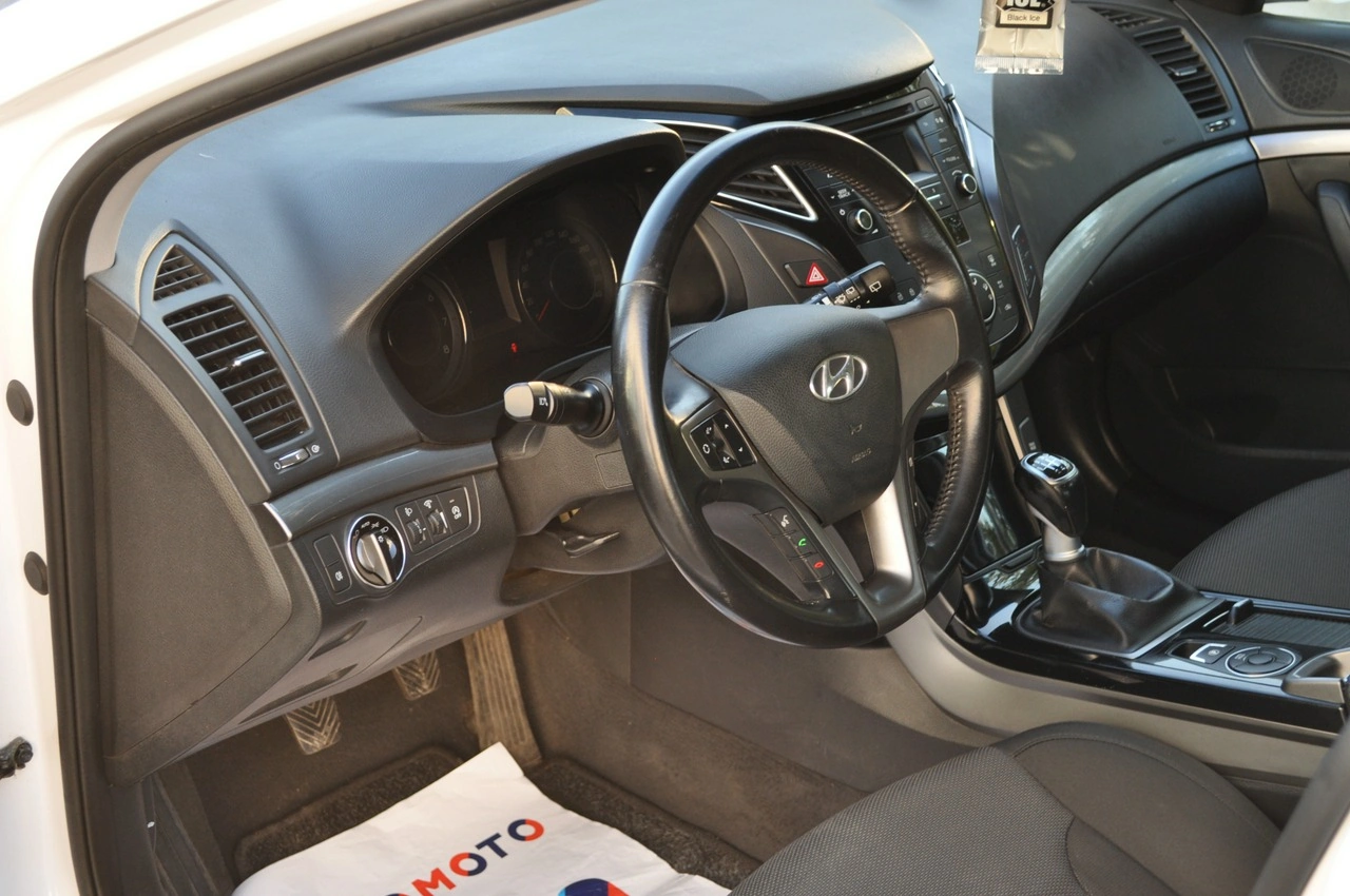 Hyundai i40 - Zdjęcie 14