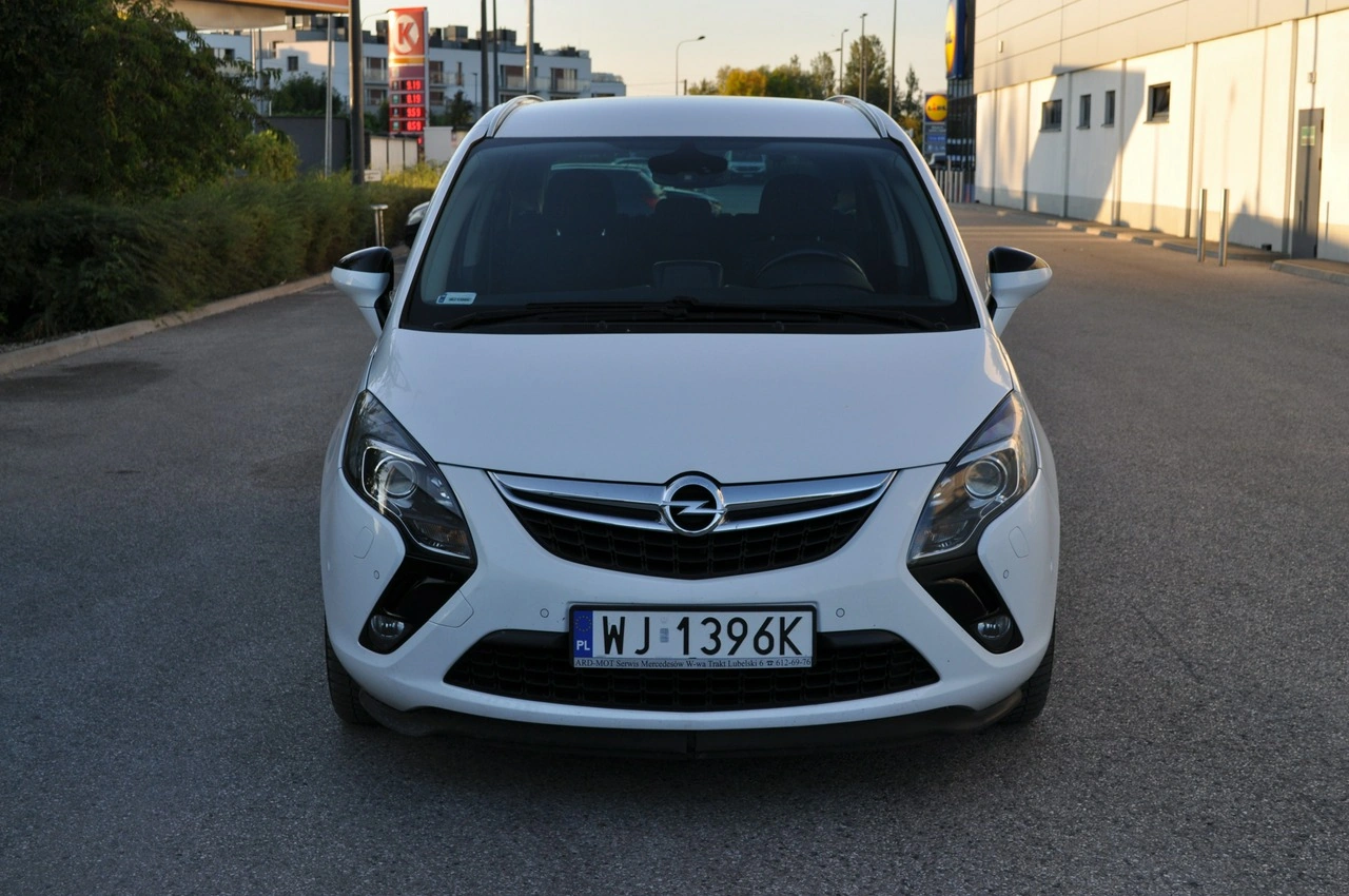 Opel Zafira - Zdjęcie 12