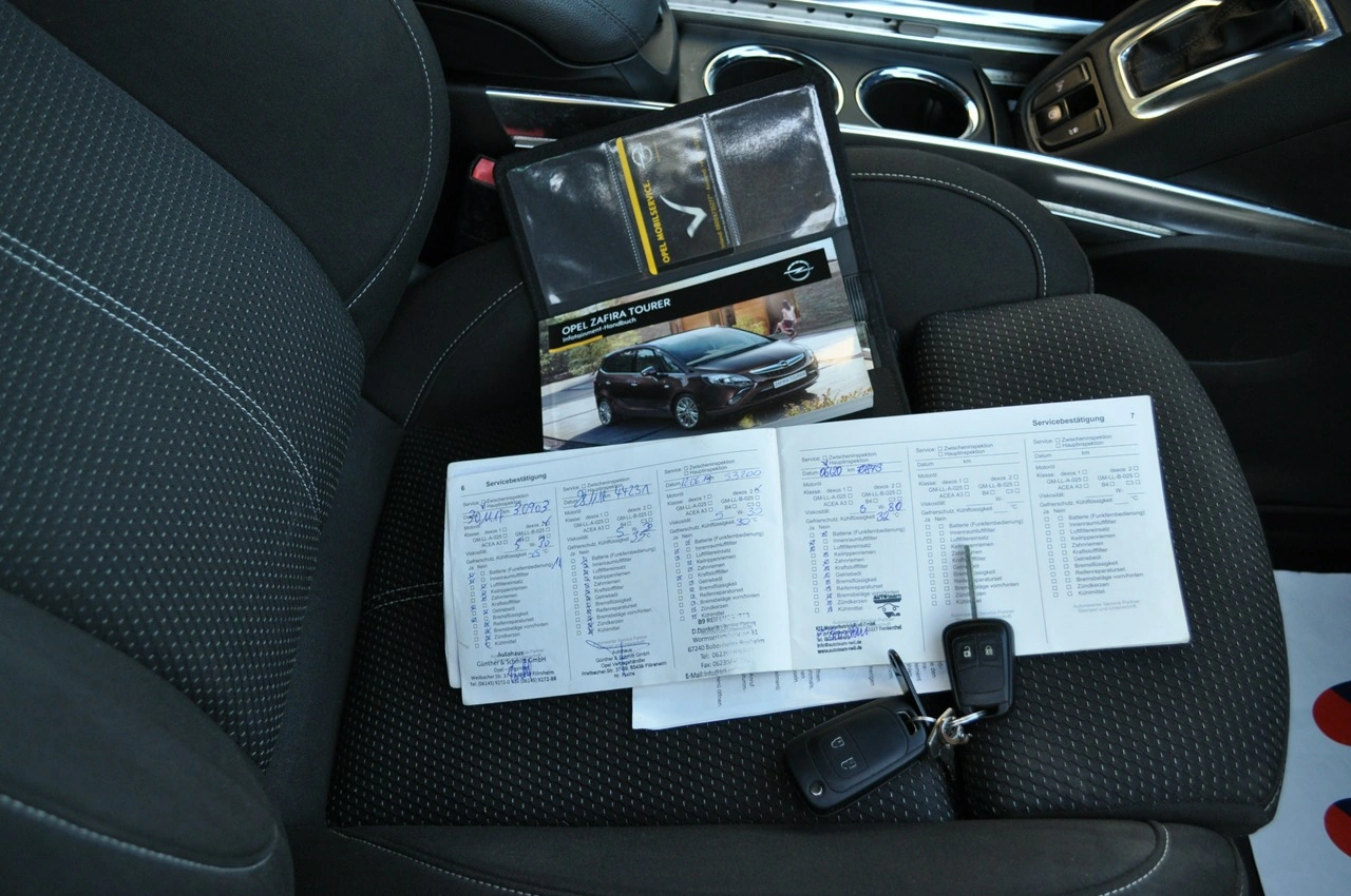 Opel Zafira - Zdjęcie 28