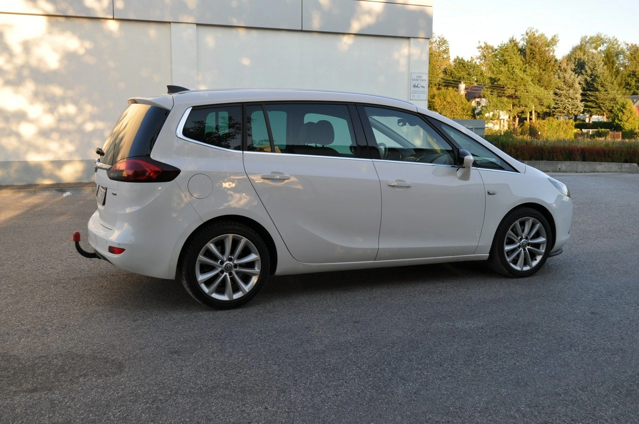 Opel Zafira - Zdjęcie 4