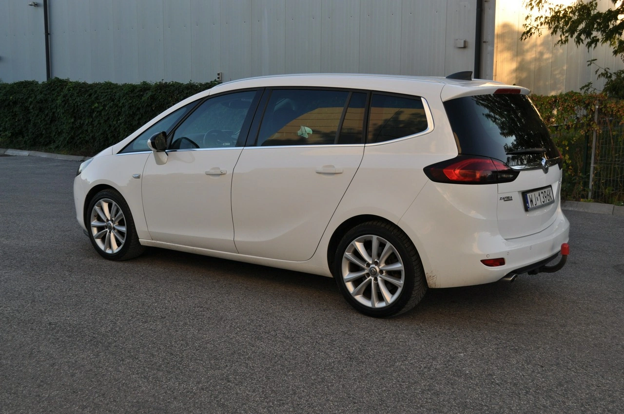 Opel Zafira - Zdjęcie 8