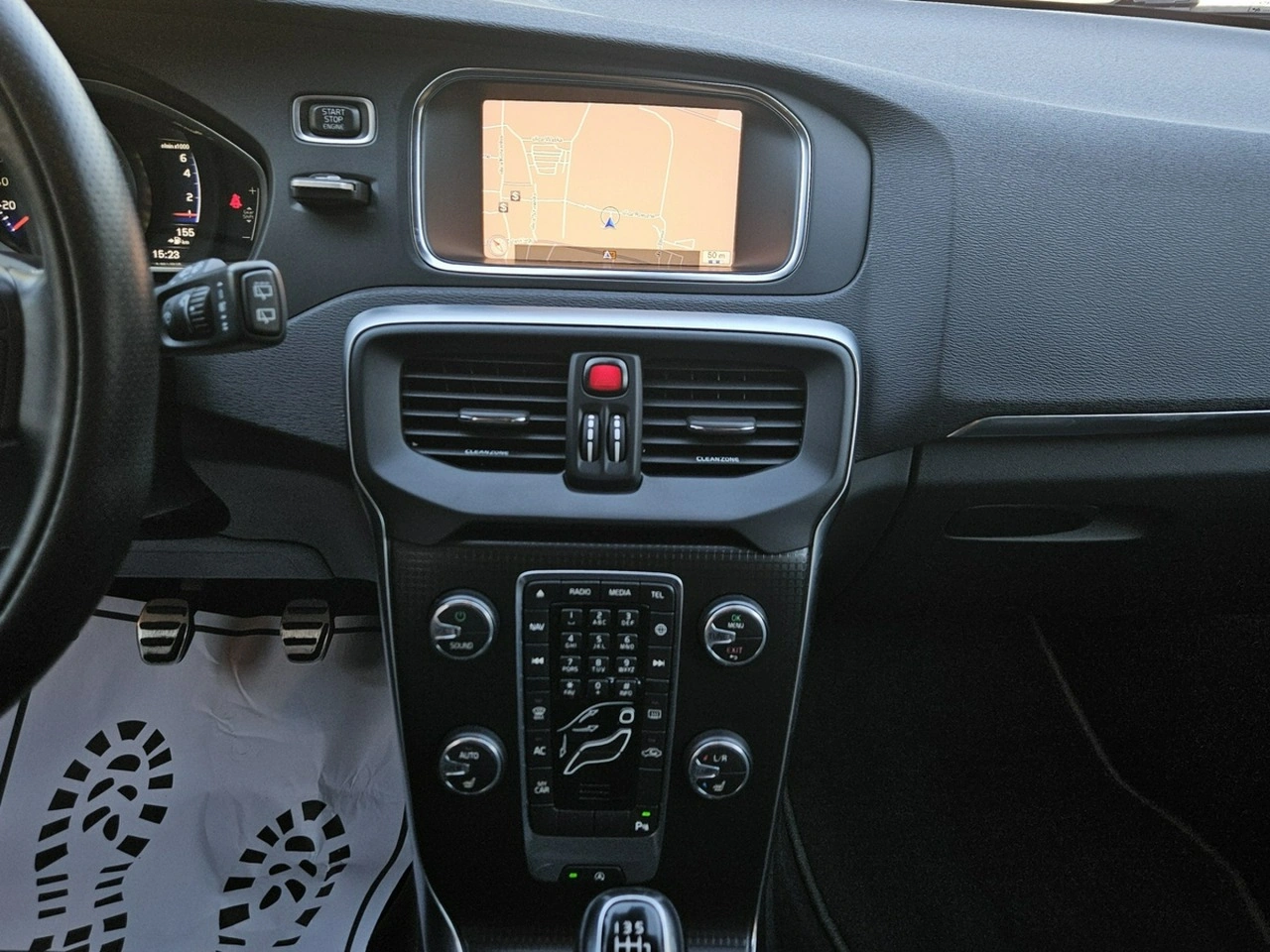 Volvo V40 - Zdjęcie 14
