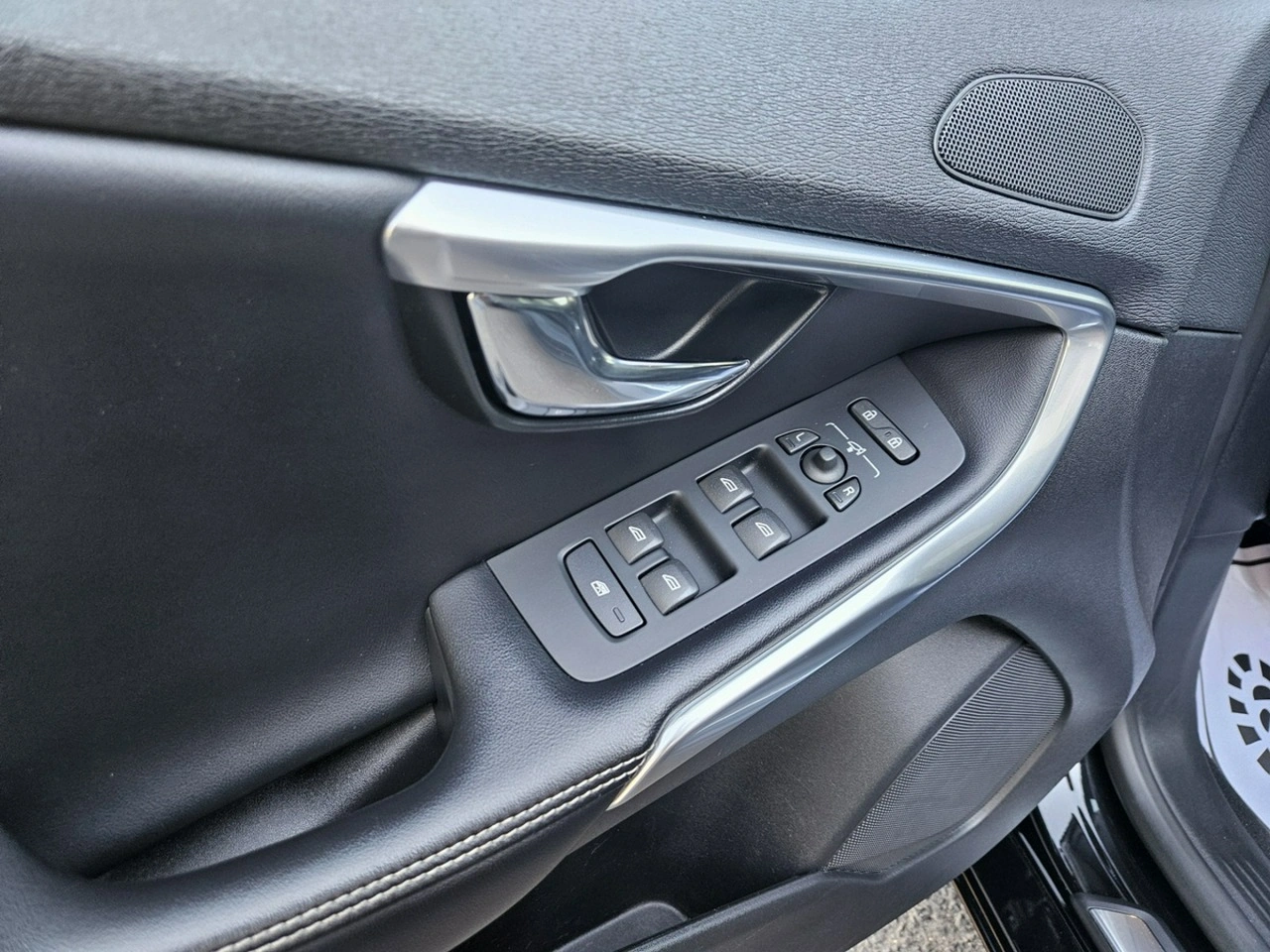 Volvo V40 - Zdjęcie 20