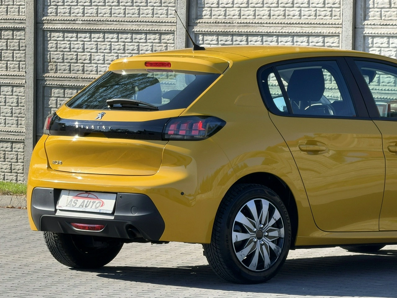 Peugeot 208 - Zdjęcie 40