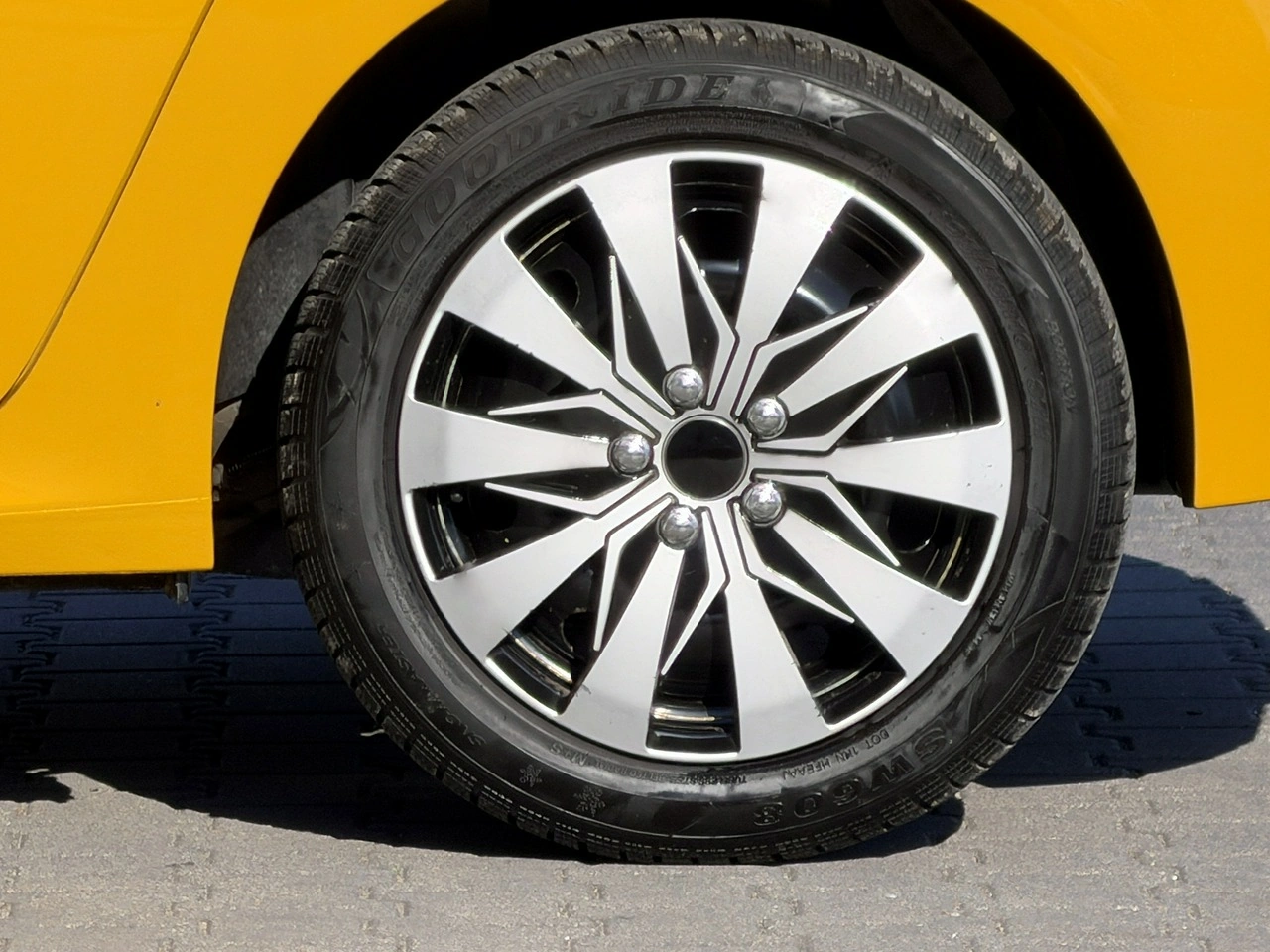 Peugeot 208 - Zdjęcie 43