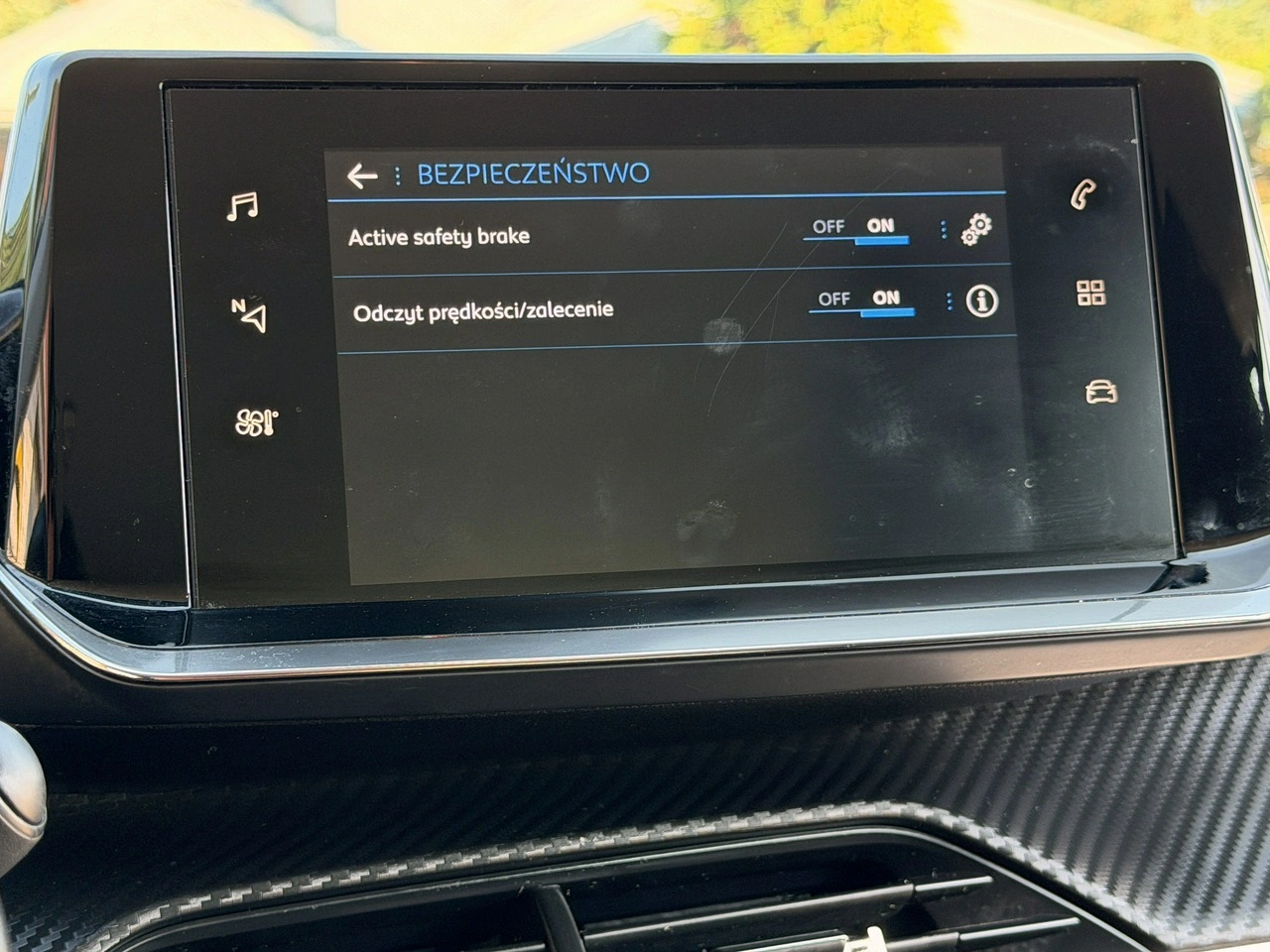 Peugeot 208 - Zdjęcie 54