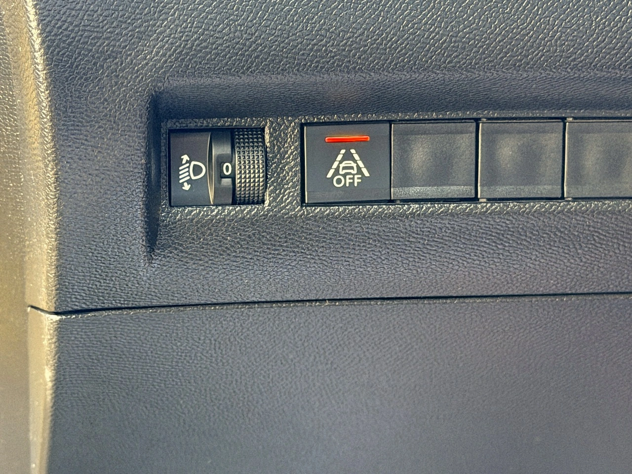 Peugeot 208 - Zdjęcie 7